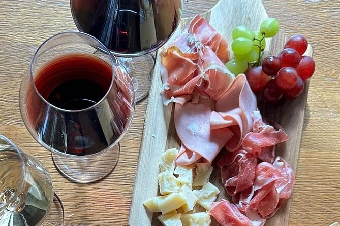 2 Hours Wine Tasting in Dubrovnik Old Town - The 6pm start and the Old Town mood