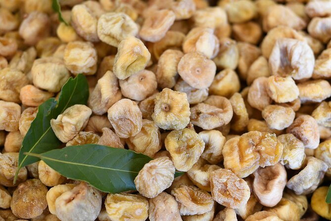 3-Hour Zadar Food Tasting Tour - Olive oil at Narodni trg
