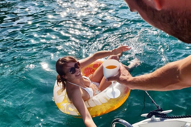 4-hour Private Boat Tour From Dubrovnik with Drinks - Drinks, music, snorkeling gear, and the private setup