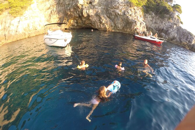 4h / 6h / 8h Elaphite Islands Tour with 7.5m/24FT SunDeck Boat - Sipan and the Skocibuha Castle Option