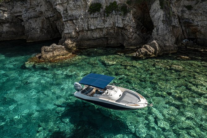 4h trip from Dubrovnik to the Elafiti islands with Atlantic 750 - Setting off from Port Gruž
