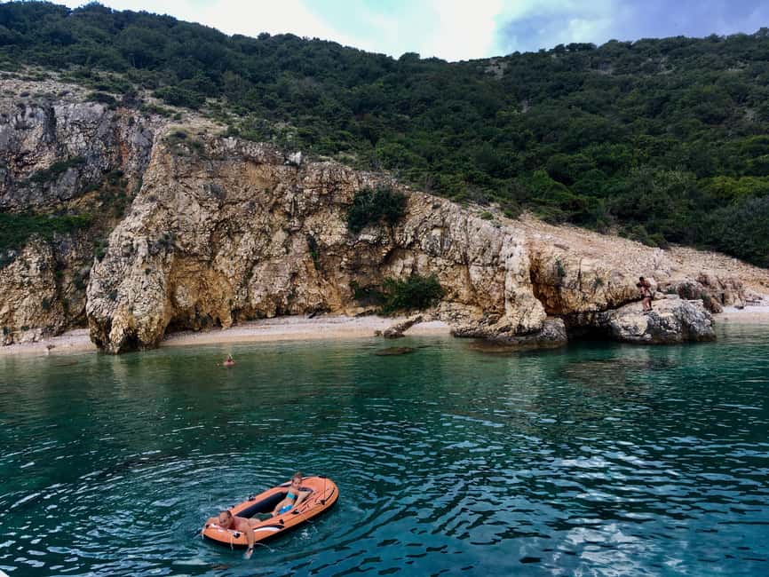 5h Plavnik Island: Swim & Snorkel with Capt. Bobo (Public) - Why the small group changes the day