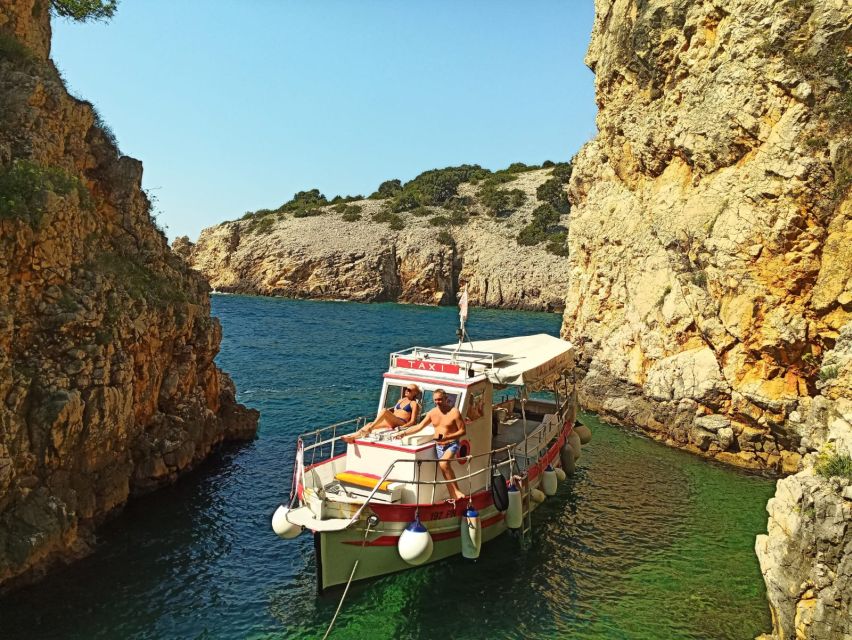 5h Plavnik Island: Swim & Snorkel with Capt. Bobo (Public) - Swimming at Plavnik’s small beaches