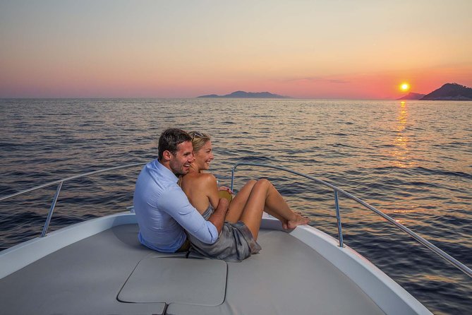 Amazing Sunset by private boat - Meeting at Boškovićeva Street at 7:00 p.m.