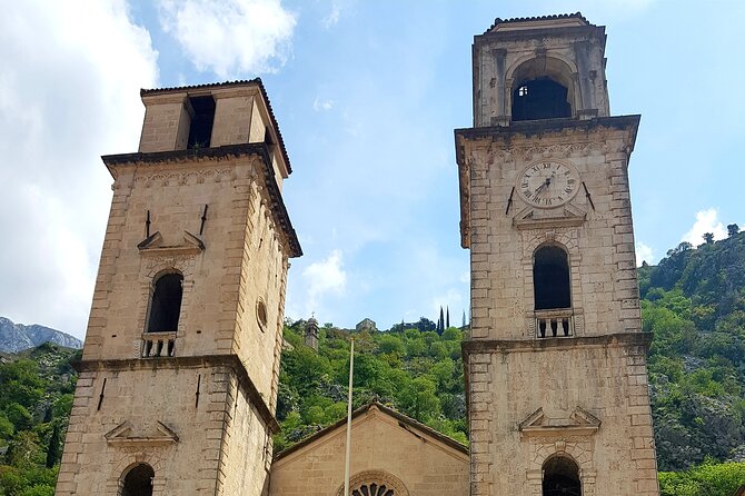 Best of Montenegro and Kotor private tour - Crossing into Montenegro from Dubrovnik