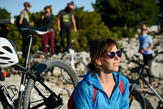 Biking Vidova - Skrip & museum of olive oil - Splitska - Postira - Group size, pace, and practical comfort