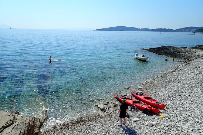 Bits of History - Half day kayak Tour with Wine delight - Key Points at a Glance