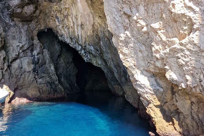 BLUE CAVE & 5 islands tour from Hvar - Group size, guides, and the human side
