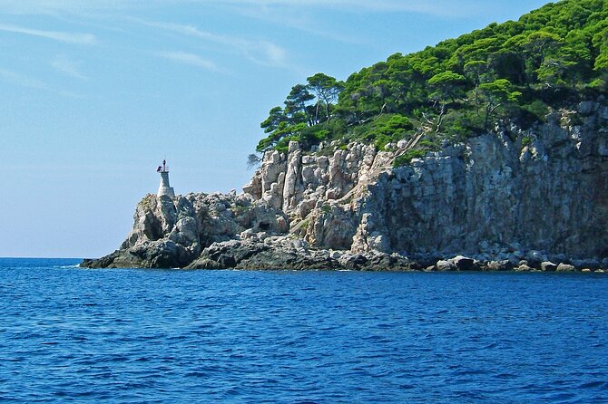 Blue Cave and caves Discovery Dubrovnik - Group Tour by Boat - Boat comfort, drinks, and the group atmosphere