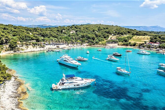 Blue cave group tour with swimming and snorkelling from Hvar - The Green Cave and its beam of sunlight