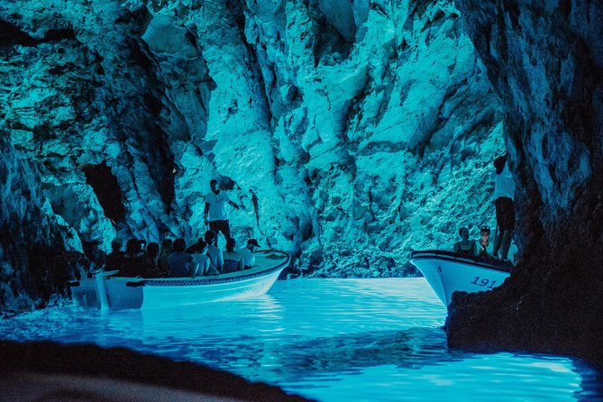 Blue cave, Mamma Mia and Hvar, 5 islands speedboat tour - The Early Run to Biševo and the Blue Cave