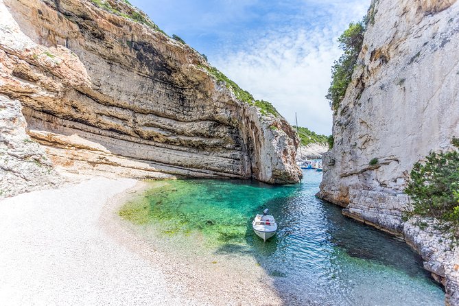 Blue Cave & Pakleni islands Private Tour - Biševo’s Monk Seal Cave