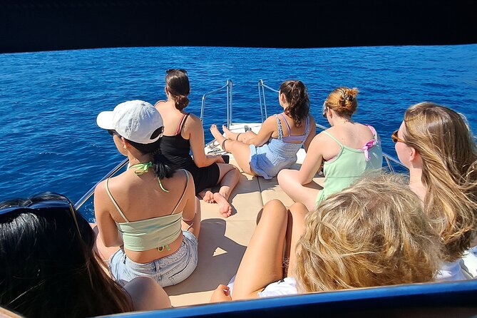 BLUE CAVE private speedboat tour with drinks - The captains make a difference