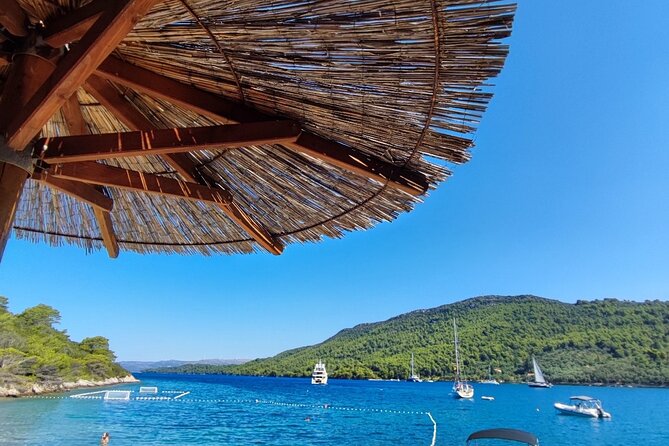 Blue & Green Cave Experience: Drinks, Snorkeling & Šunj Beach - Two Islands, Two Different Kinds of Sea Time