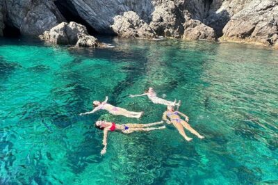 Blue & Green cave,Šunj beach – with drinks small group speedboat