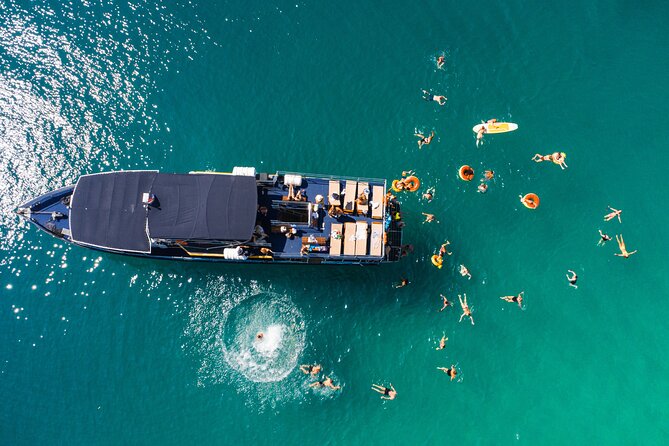 Blue Lagoon & 3 Islands Cruise with Lunch from Split - Shipwreck expectations and route changes