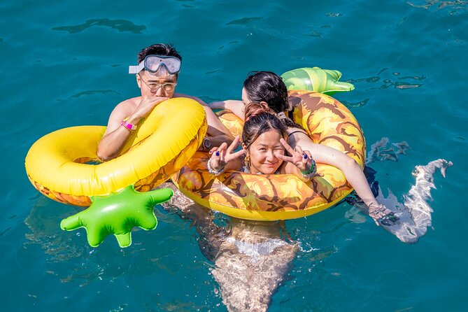 Blue Lagoon & 3 Islands Cruise with Lunch from Split - Boat comfort, safety, and crowding