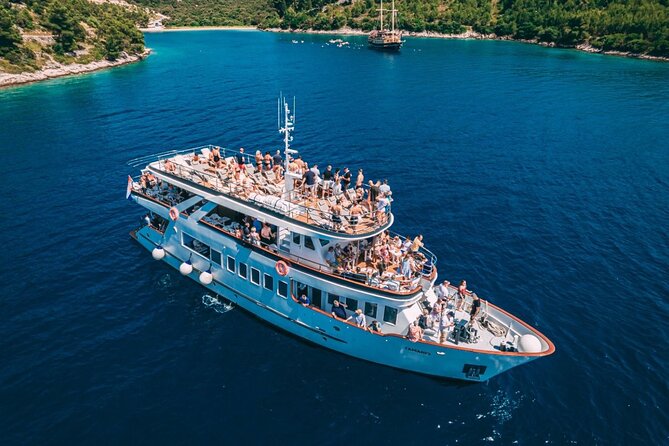 Blue Lagoon, Borkko Beach & Šolta from Split with LUNCH & DRINKS - Starting from Split at 9:30 a.m.
