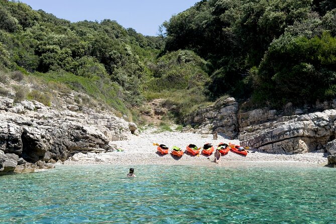 BOAT & KAYAK! Sea Adventure - Snorkeling & Cliff Jumps - The cave at the Muzil Peninsula