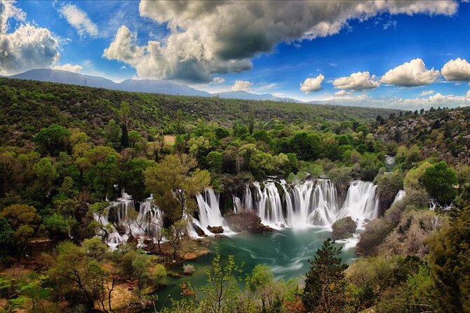 Bosnia Day Trip: Mostar and Kravice Waterfalls by Luxury Minibus - The 6:40 a.m. start and the road to Bosnia