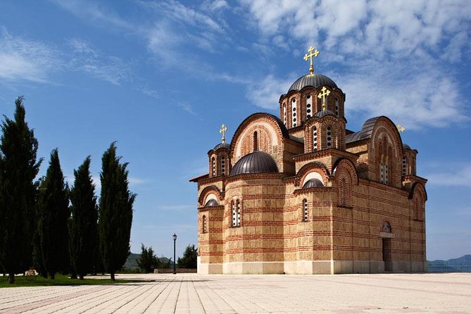 Bosnia Food and Wine Experience Tour - From Dubrovnik - Pridvorci and a family winery snack