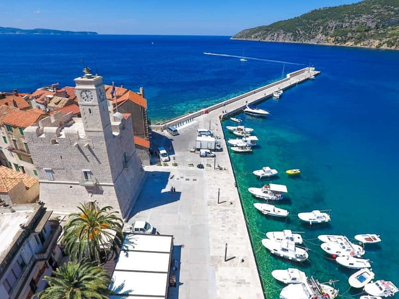 Brač: Blue Cave Island Hopping Luxury Tour - Shared trip or private tour?