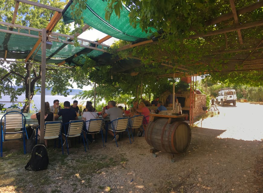 Brač: Island Exploration Tour by Four-Wheel Drive Jeep - Donji Humac and the echoing stone quarry