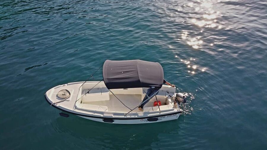 Cavtat: Boat Rental - What the 5HP Boat Feels Like on the Water