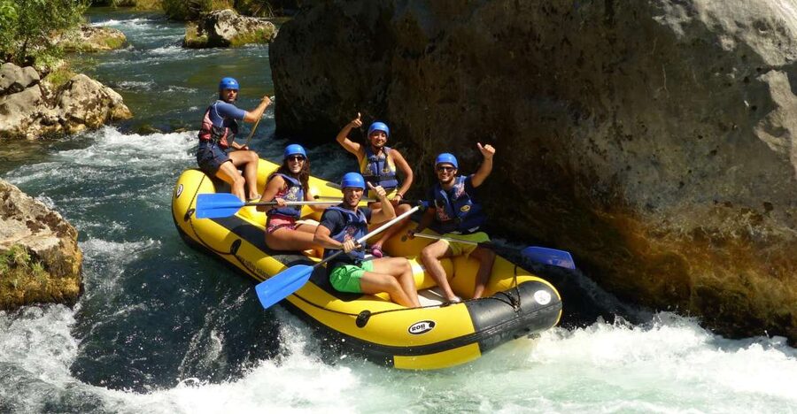 Cetina River: Rafting and Cliff Jumping Tour - Safety briefing and getting fitted out