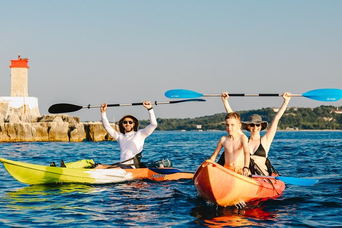 Clear Kayak Tour to Canyon, Island Cliffs & small Cave - A small sea cave, with modest expectations