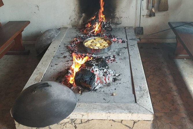 Croatian Traditional Cuisine: Peka Cooking Lesson - Who will enjoy this peka experience most