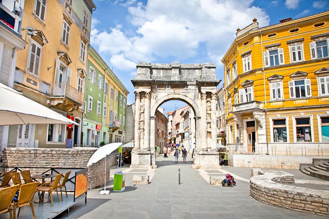 Day trip to Rovinj and Pula with lunch from Poreč - Entering Pula’s Roman amphitheatre