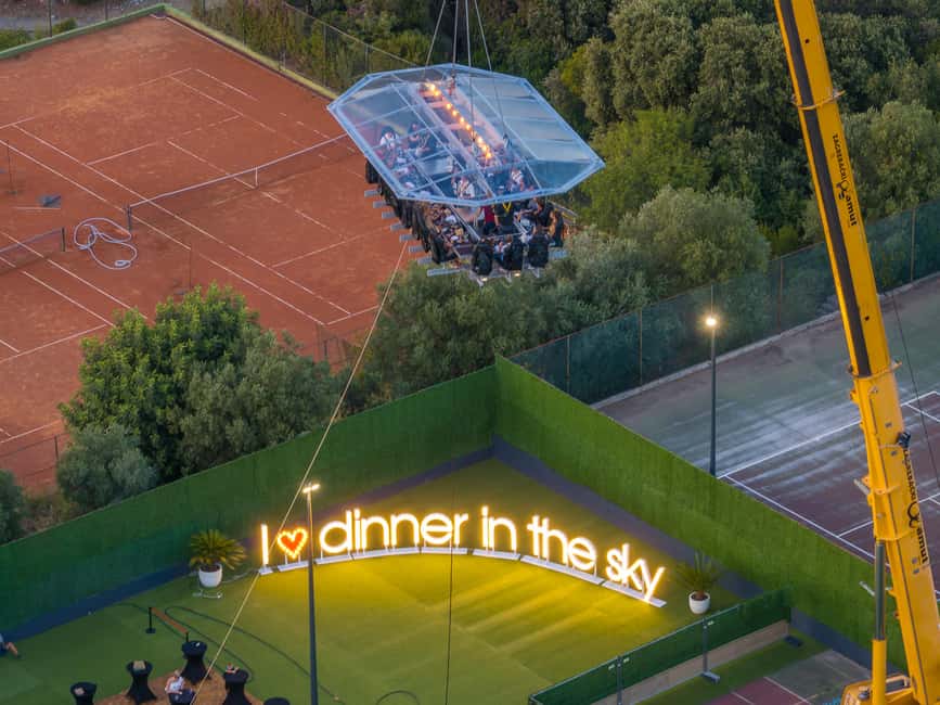 Dinner in the Sky Dubrovnik - How much food and wine should you expect?