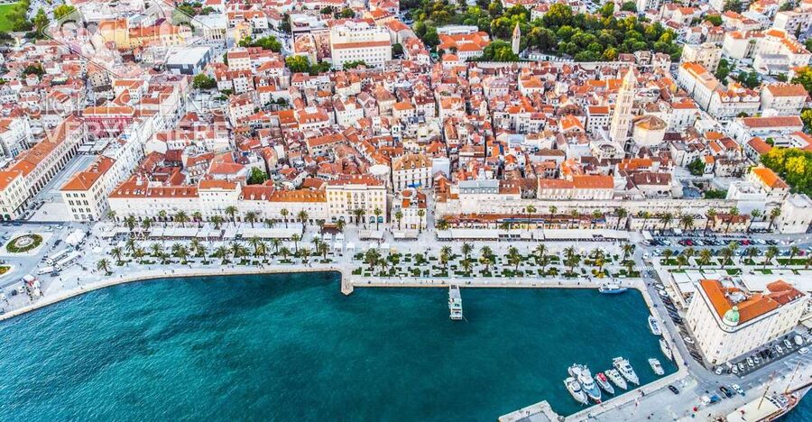Discover The Old Town Split 1.5h walking Small group tour - Walking through the palace cellars