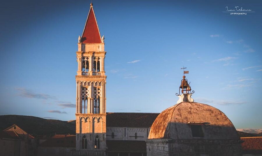 Discover Trogir: Guided Walking Tour of a Medieval Gem - The waterfront promenade and a change of pace