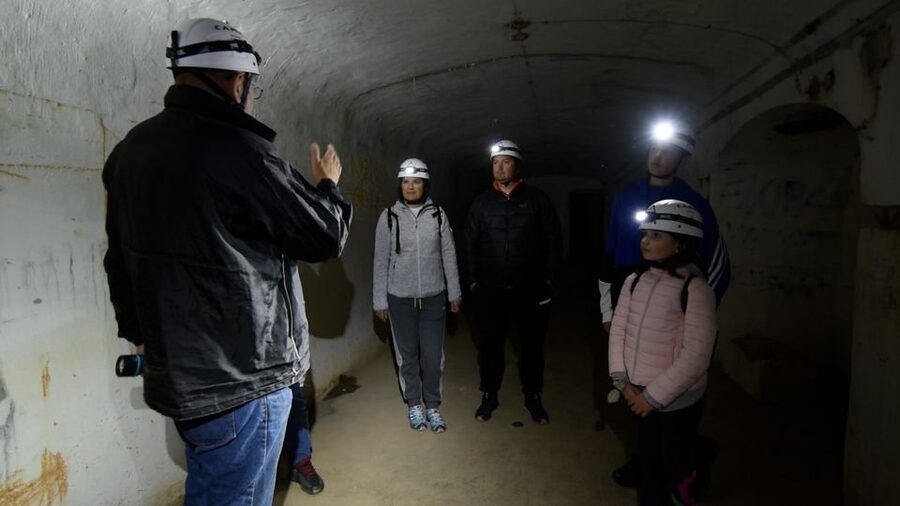 DISCOVERING THE UNKNOWN Extended WW2&UNDERGROUND tour - Who should book it?