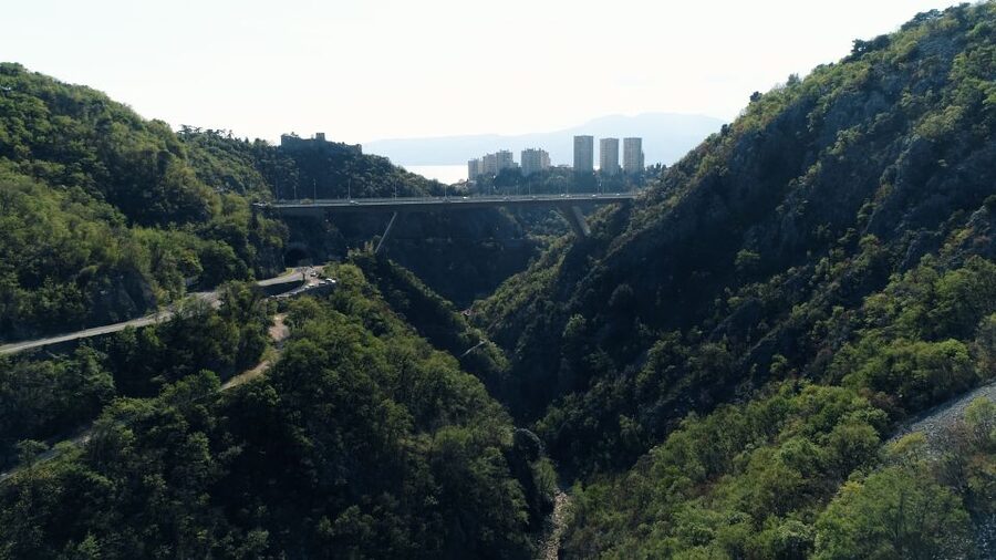 DISCOVERING THE UNKNOWN Extended WW2&UNDERGROUND tour - San Giovanni’s unfinished underground finale