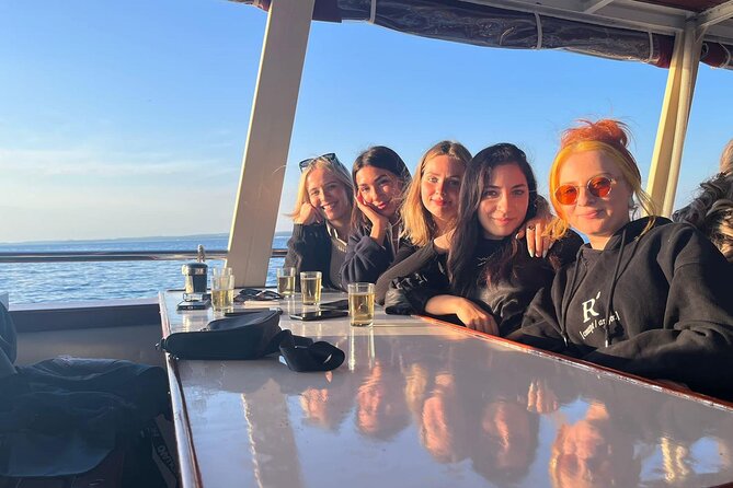Dolphin Watching & Sunset Boat Tour With Dinner and Drinks - Key points to know before you board