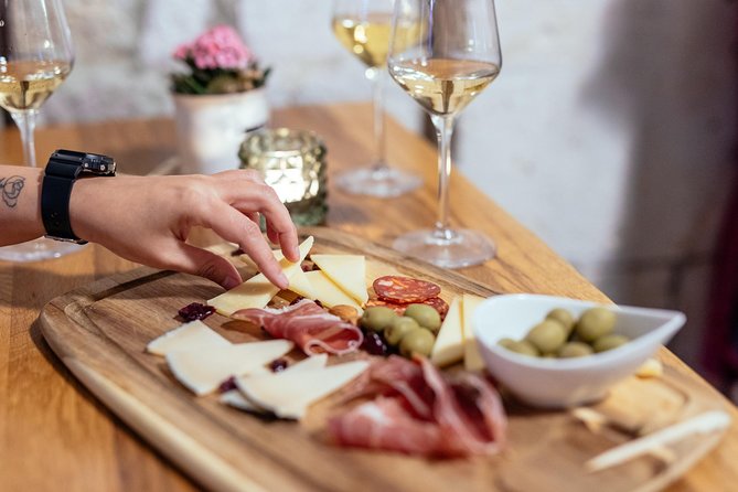 Drinks & Bites in Dubrovnik Private Tour - Key points at a glance
