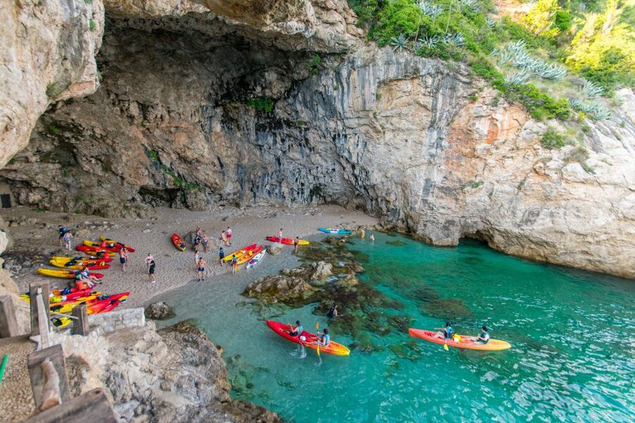 Dubrovnik: 2 or 3-Hour Morning Kayaking & Snorkeling Tour - Villa Sheherezade, Lazareti, and Banje Beach
