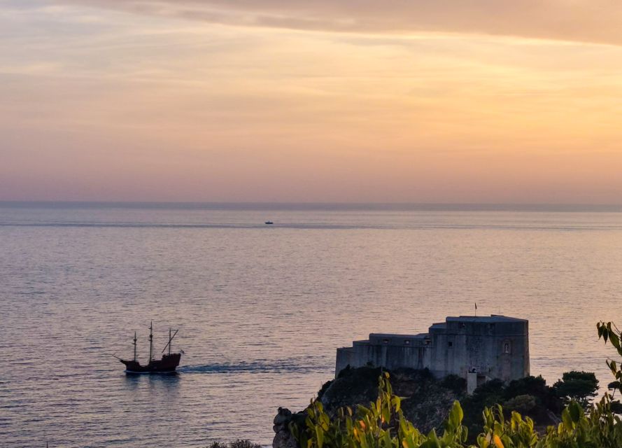 Dubrovnik: 2h Old Town Private Guided Tour - Bell Tower, Cathedral, and Onofrio’s Fountain