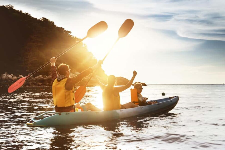 Dubrovnik: Afternoon Kayaking and Snorkeling Tour - Finding the guide at Pile Square