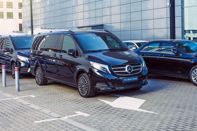 Dubrovnik airport transfer - Private sedan or minivan for up to three