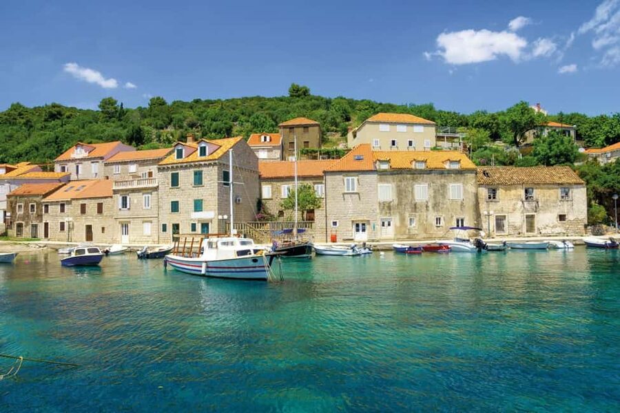 Dubrovnik: Best of the Elaphites by Catamaran - Šipan from 10:45: old churches and noble villas