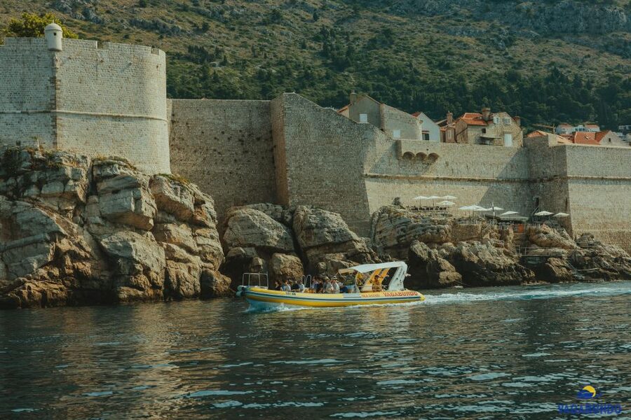 Dubrovnik: Blue Cave Afternoon Speedboat Tour with Drinks - The crew makes a big difference