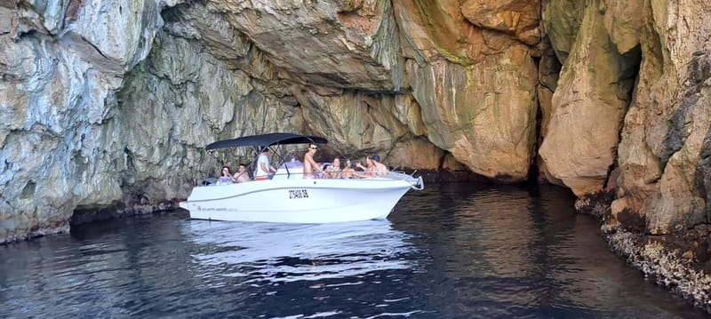 Dubrovnik: Blue Cave Tour by Speedboat with Small Group - Why this four-hour boat trip works well