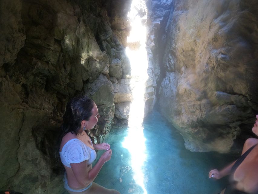 Dubrovnik: Blue & Green Caves Private Boat Tour with Drinks - Who should book this boat tour?