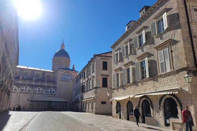 Dubrovnik by Night, History, Wine & Bites - Practical points about walking and weather