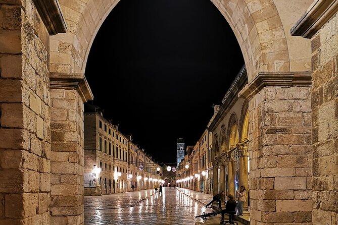 Dubrovnik By Night Walking Tour - Luža Square and Dubrovnik’s civic center