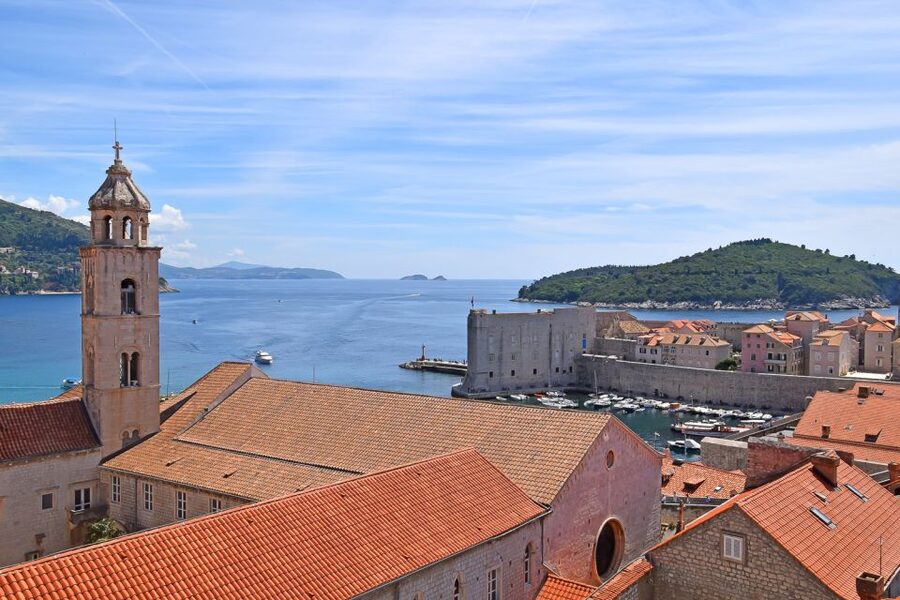 Dubrovnik: City Walls Early Morning or Sunset Walking Tour - The guide makes the difference